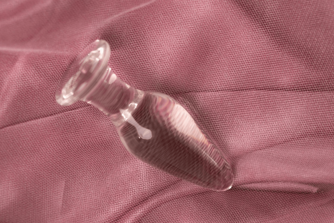 Glass Butt Plug - The Glass BumBum Plug: Free of dyes and chemicals - Yoni Wanderland