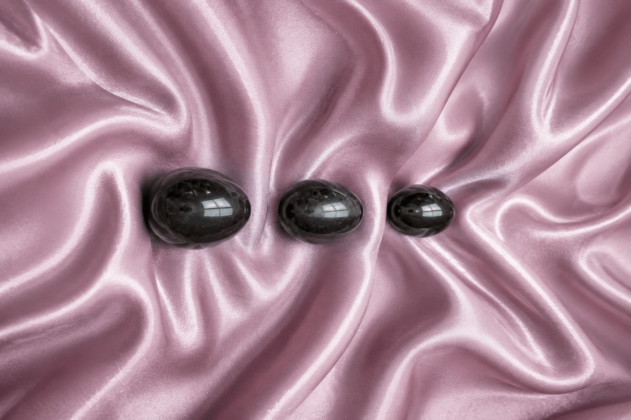 Nephrite Jade Yoni Egg - Jade: Grounds Sexual Energy - Yoni Wanderland